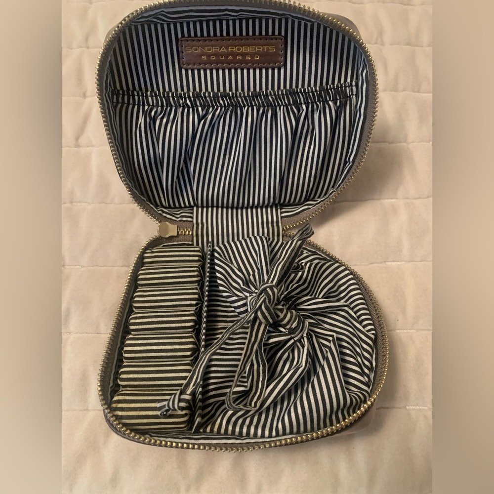 Sondra Roberts Black and White Striped Jewelry Organizer